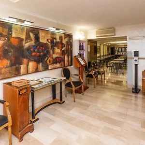 Center 2 Hotel Rom